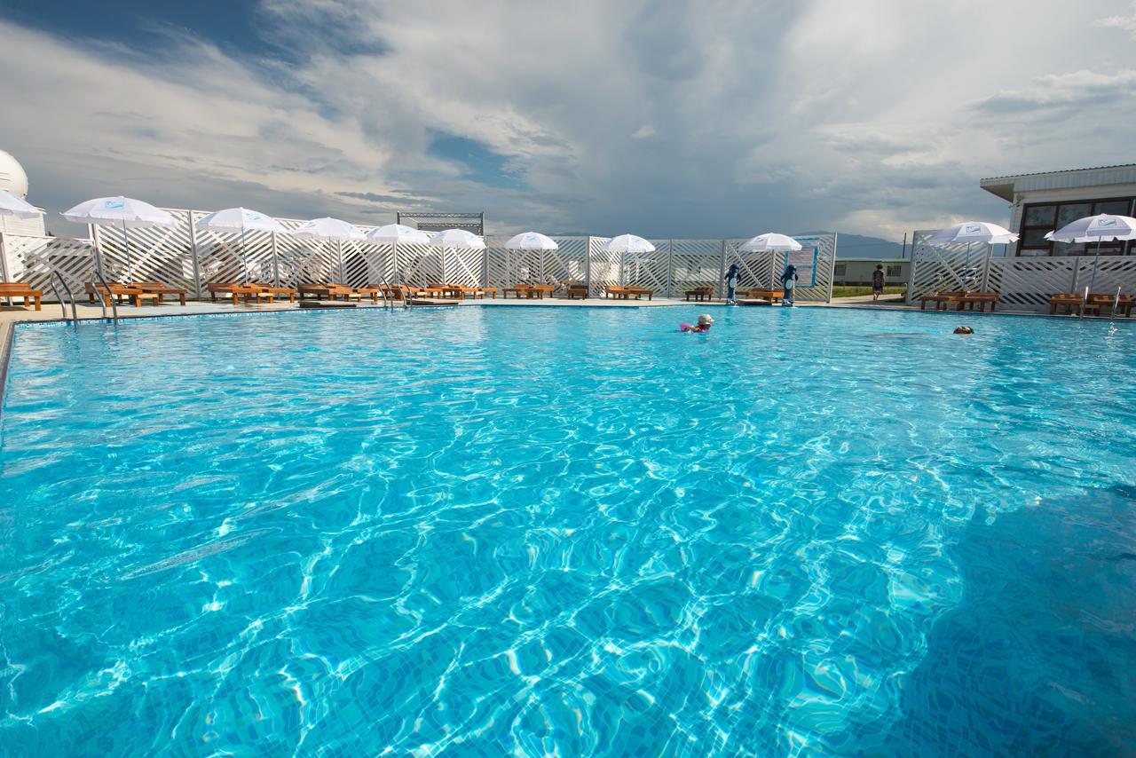 Aquamarine Resort Akshi Eksteriør billede